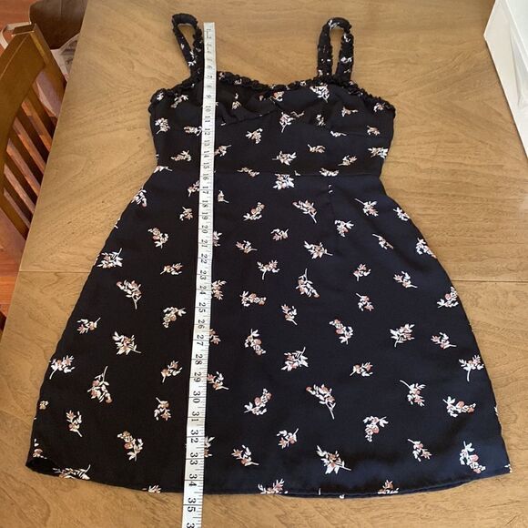 Urban Outfitters Black Floral Mini Summer Dress Size 6 - Picture 12 of 13